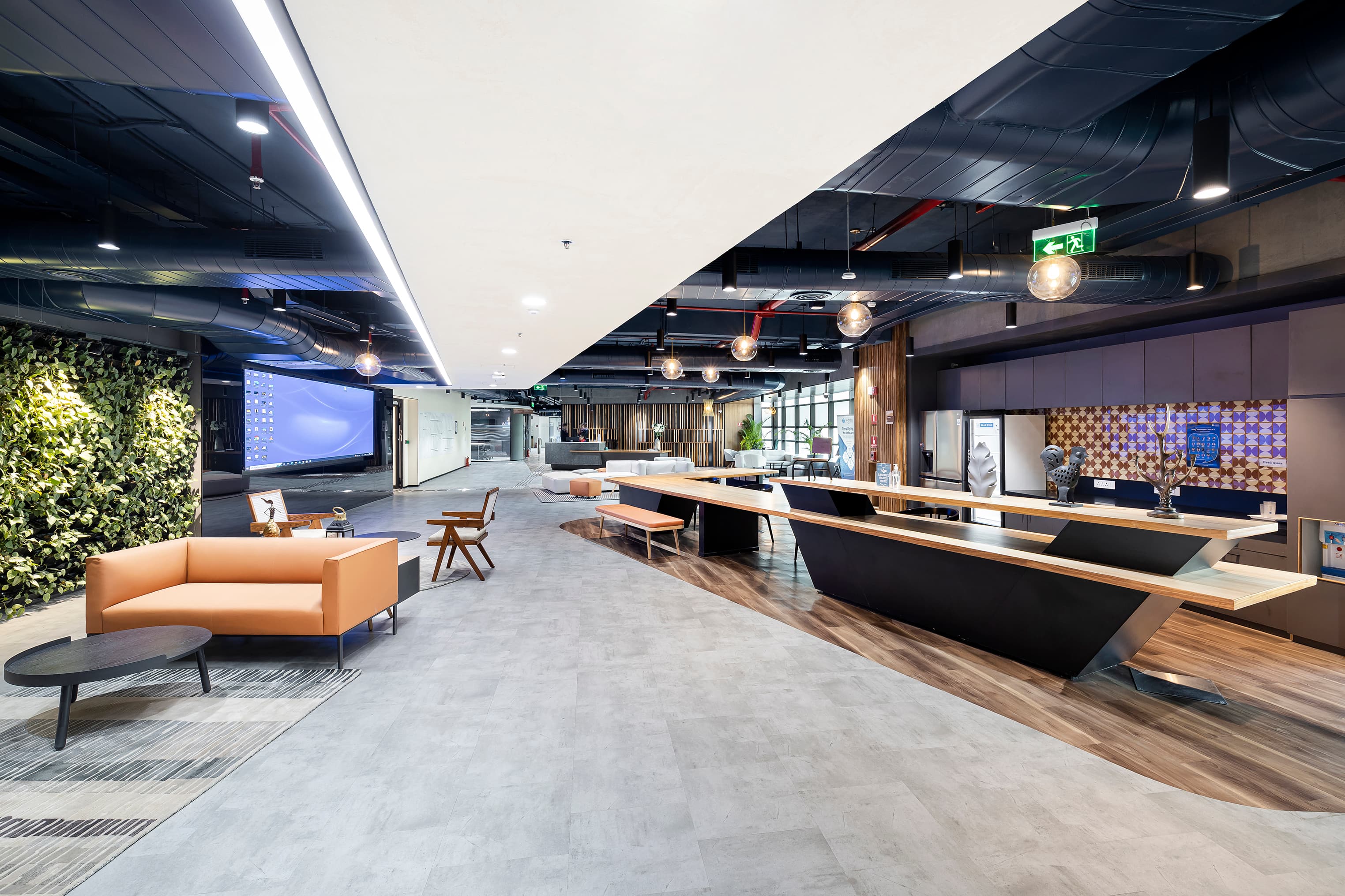 Interior & Exterior Image 15