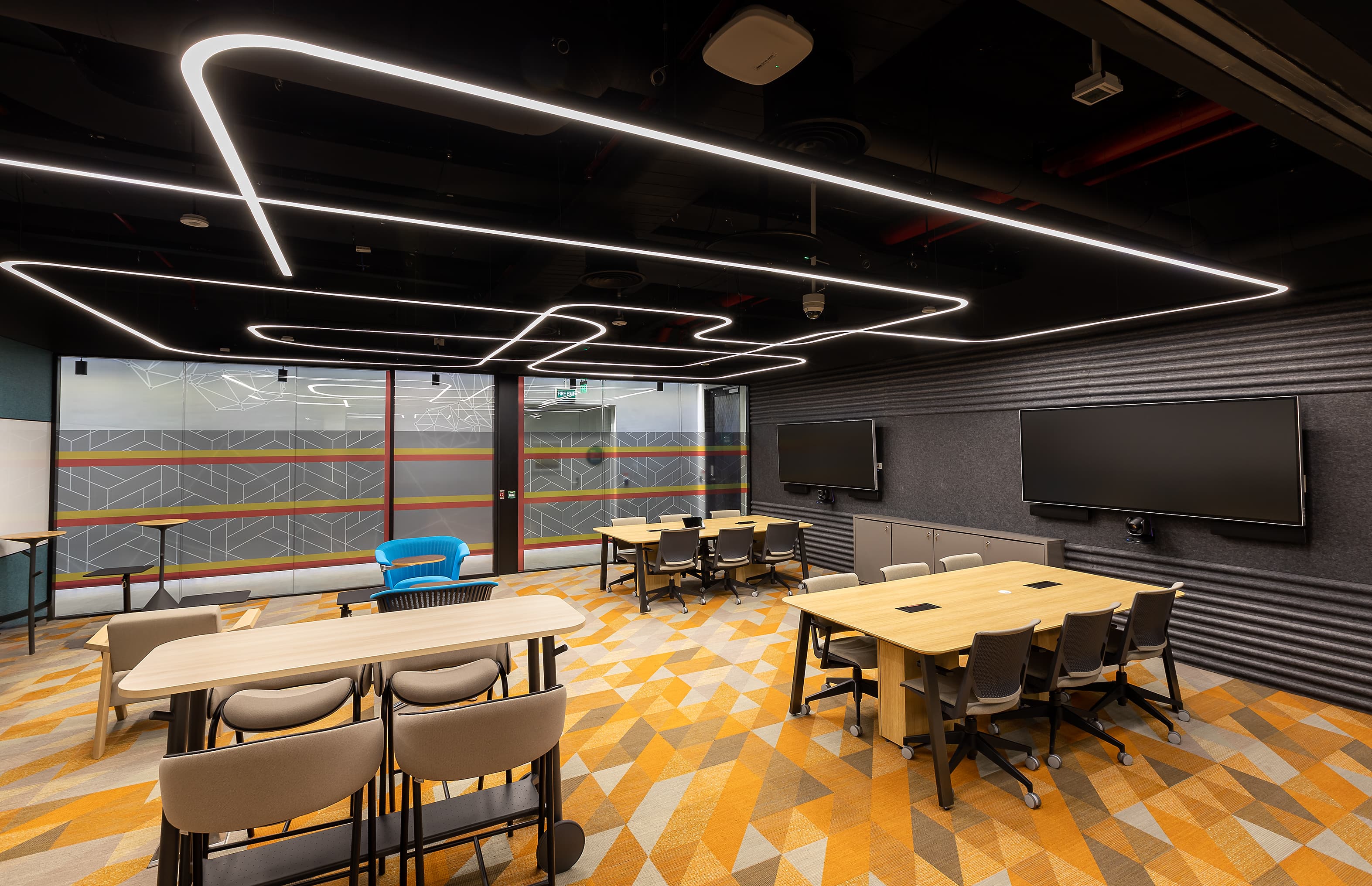 Interior & Exterior Image 22