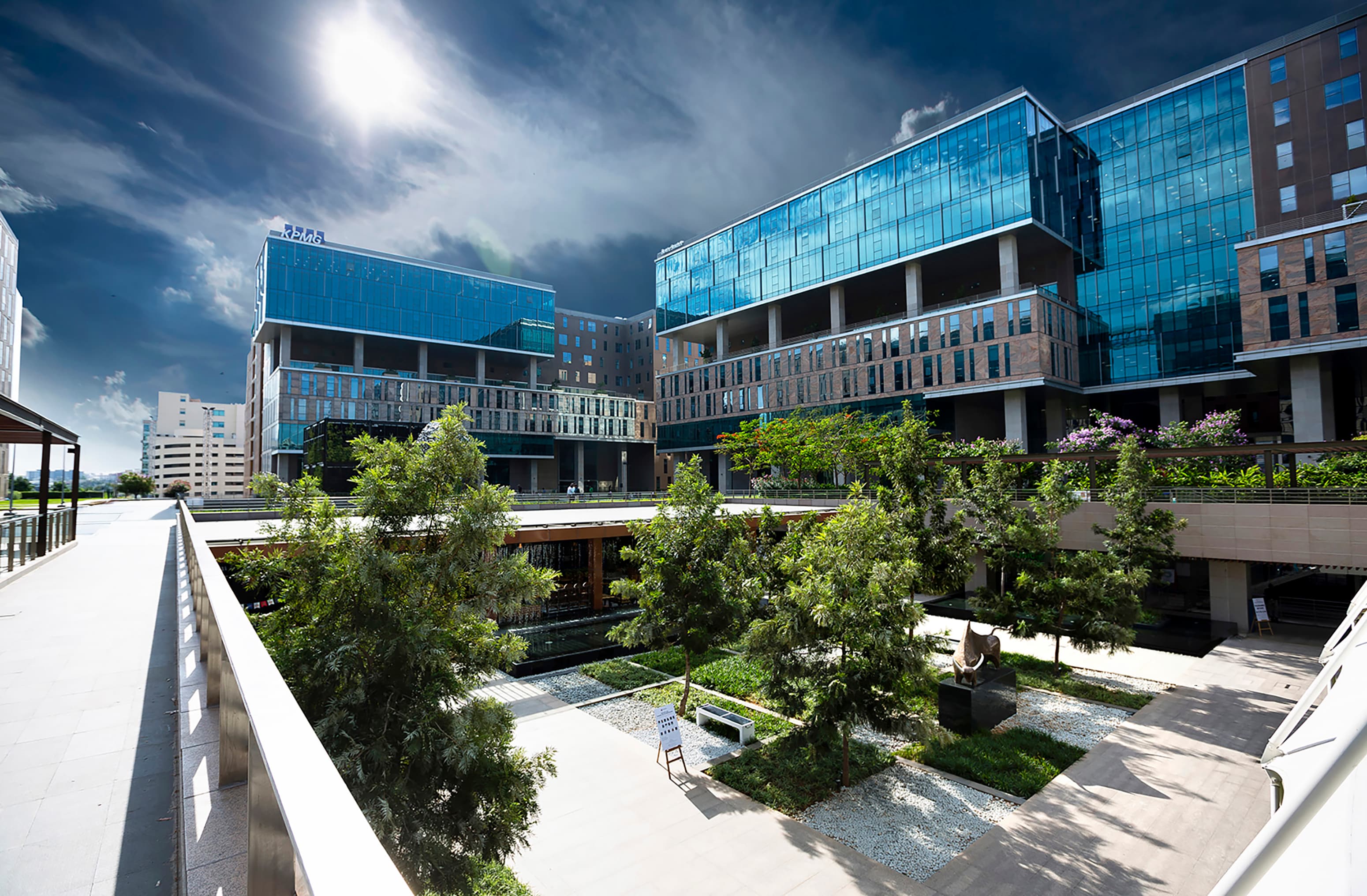 Interior & Exterior Image 25